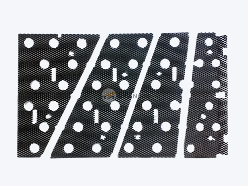 Titanium anodes for horizontal copper plating