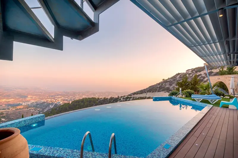 swimming-pool swimming-pool